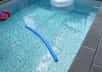 Le revêtement d'une piscine avec des carreaux, souvent considéré comme la meilleure finition pour les piscines dans le passé, gagne de plus en plus en popularité. Les piscines carrelées sont attrayantes, durables et, d'un point de vue pratique, elles sont beaucoup plus faciles à nettoyer et nécessitent moins d'entretien que les surfaces en ciment.